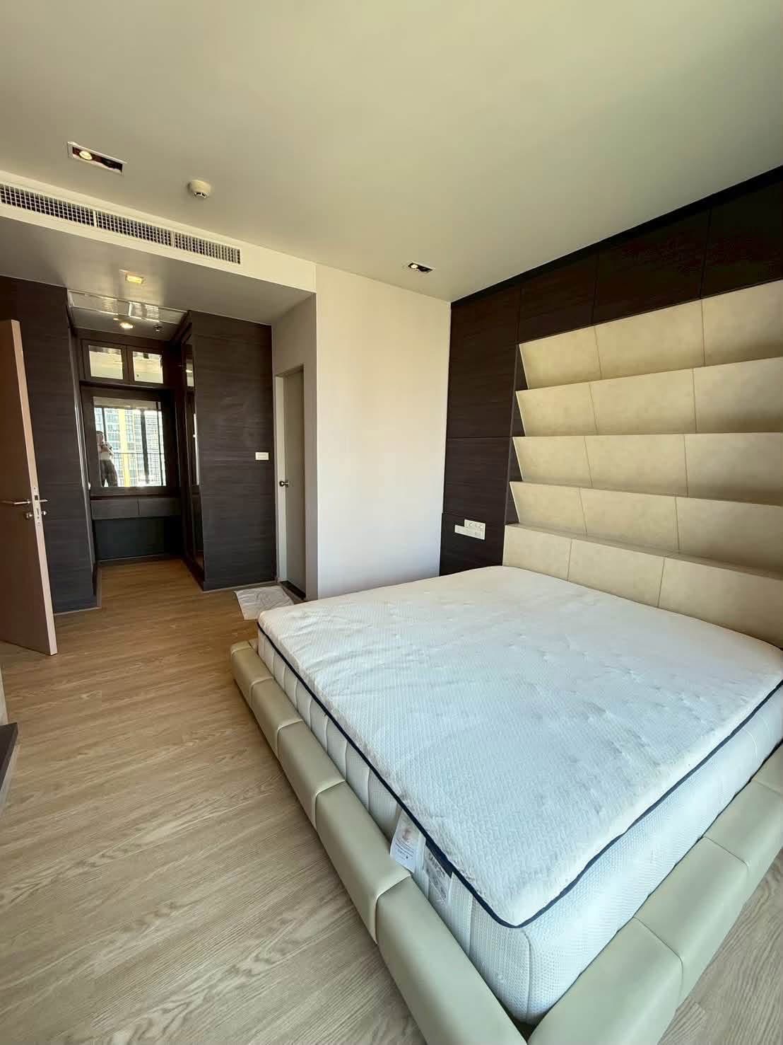Noble Solo Thonglor - photo 3
