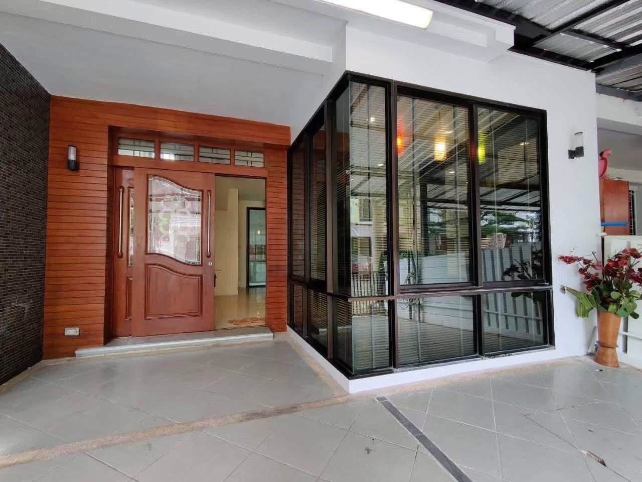 Areeya Mandarina Sukhumvit 77 - photo 2