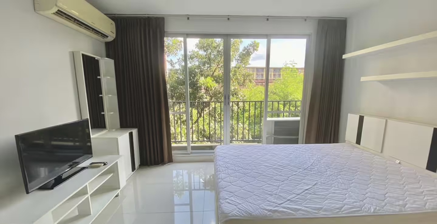 TKF Condo Sukhumvit 52 - main photo