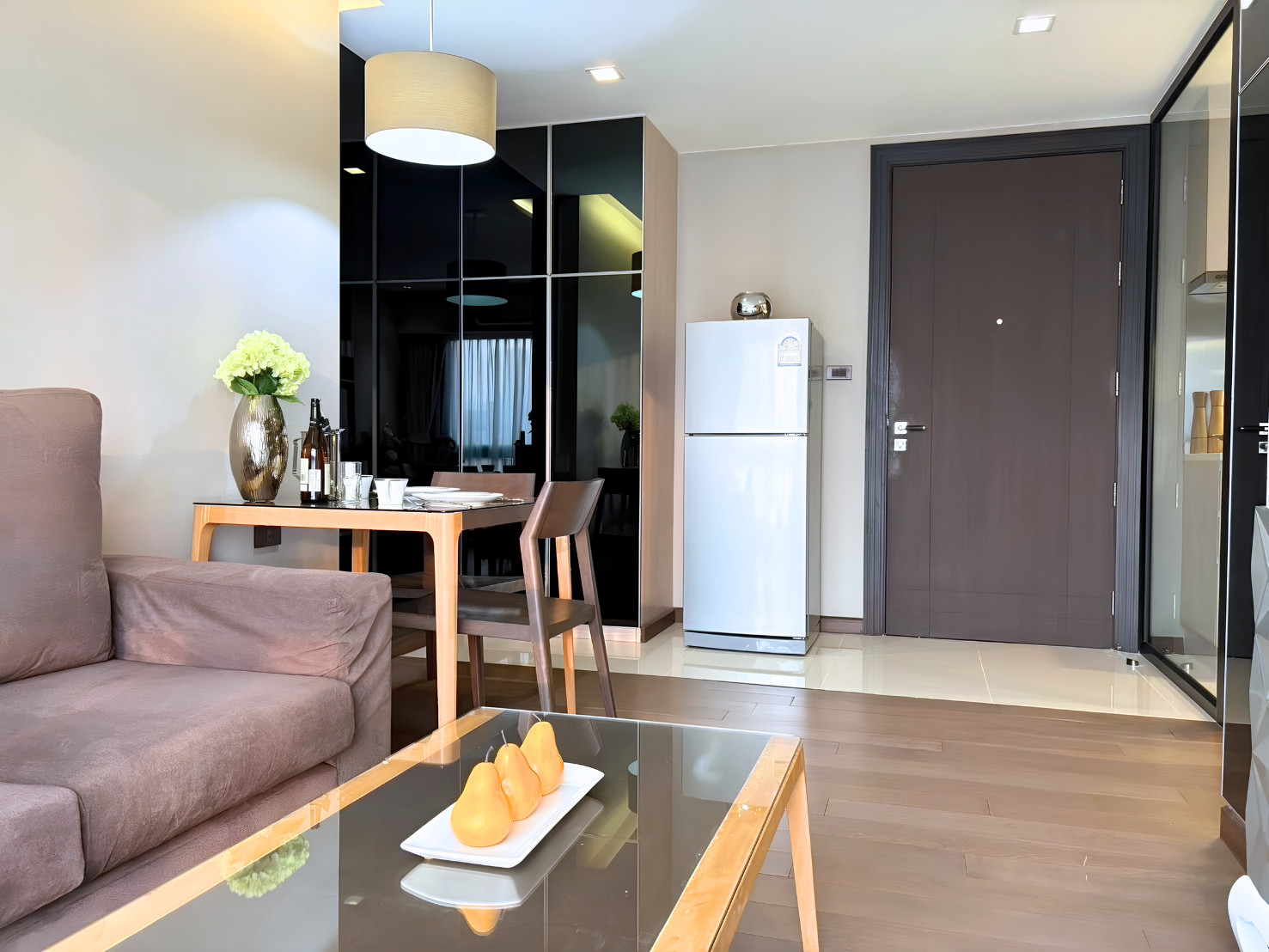 Tidy Thonglor - photo 2