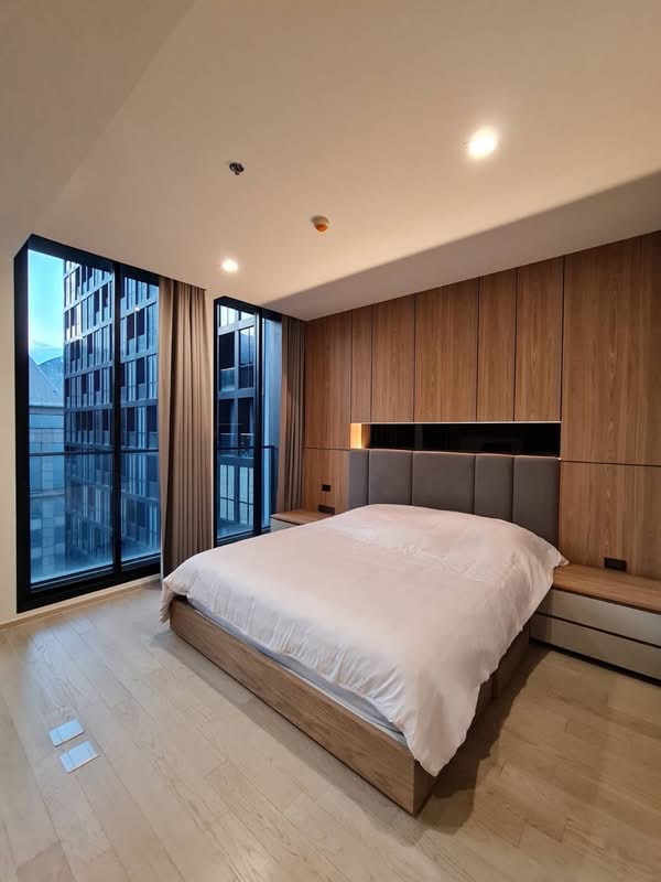 Noble Ploenchit - main photo