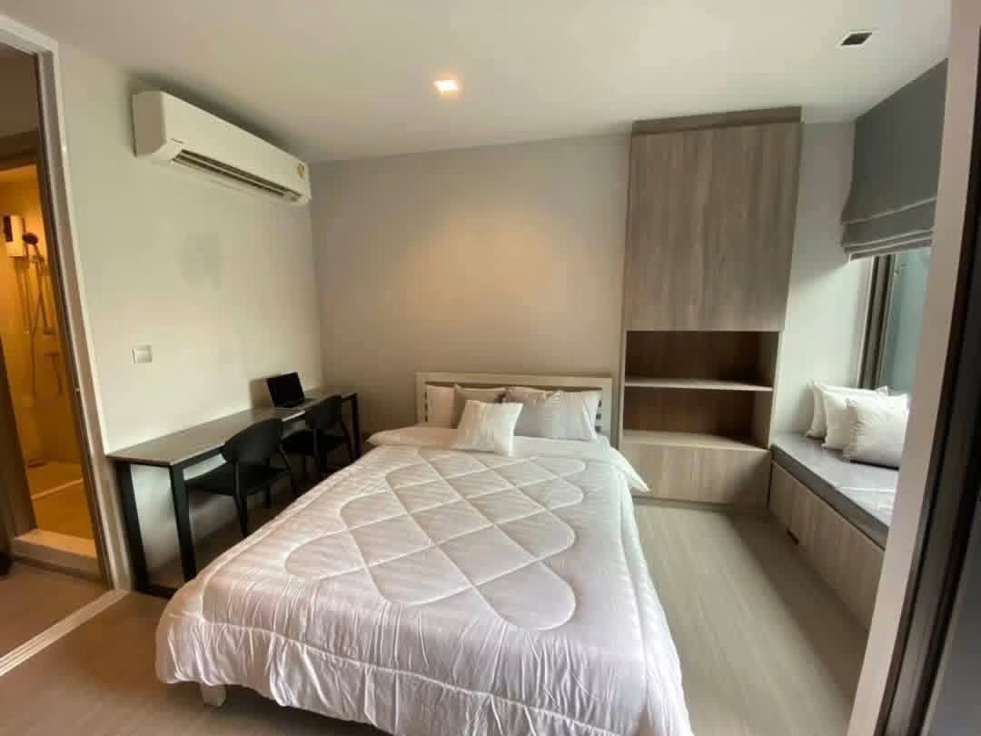 Life asoke rama9 - main photo