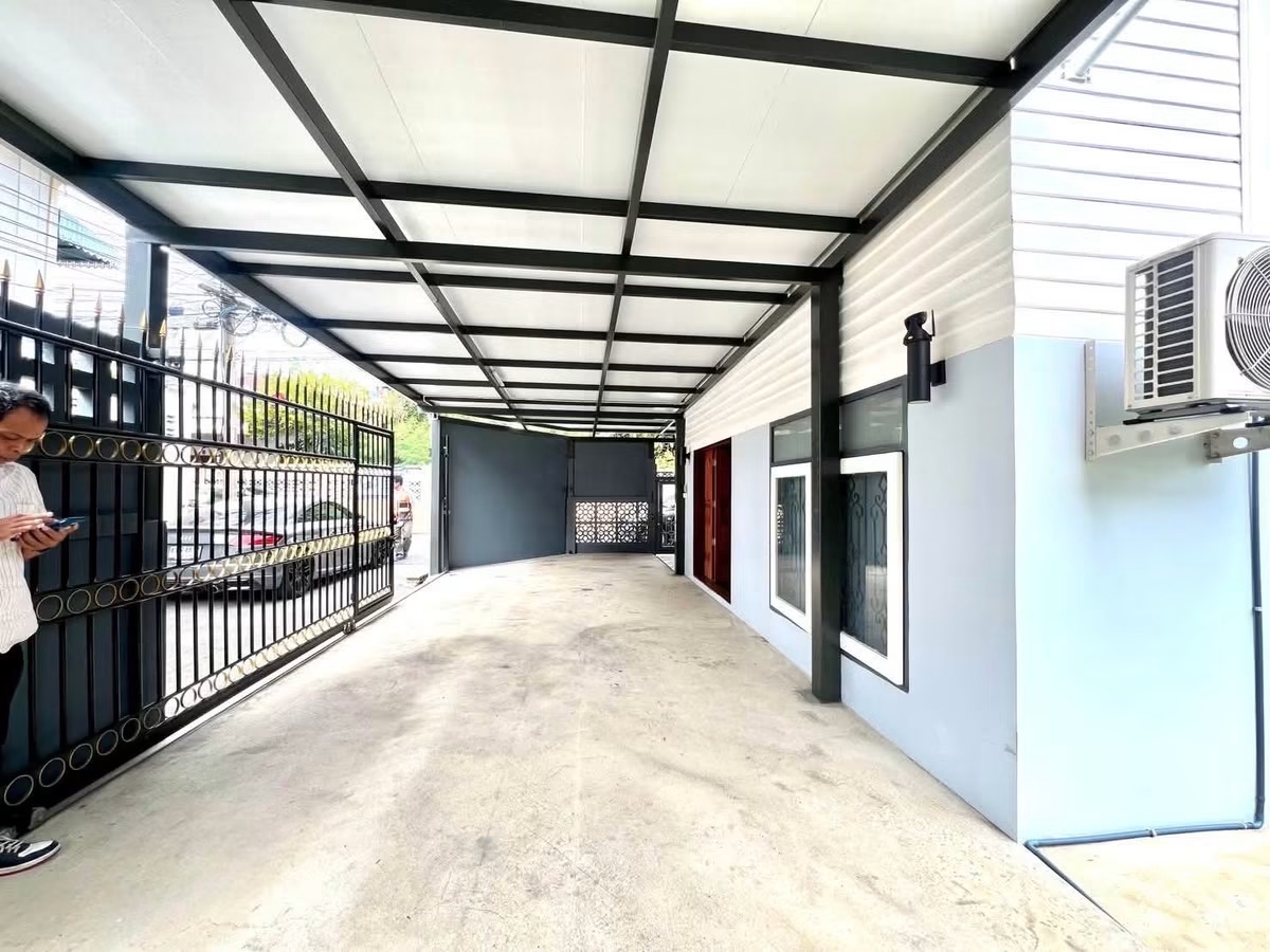 2-Storey House Bangna - photo 2