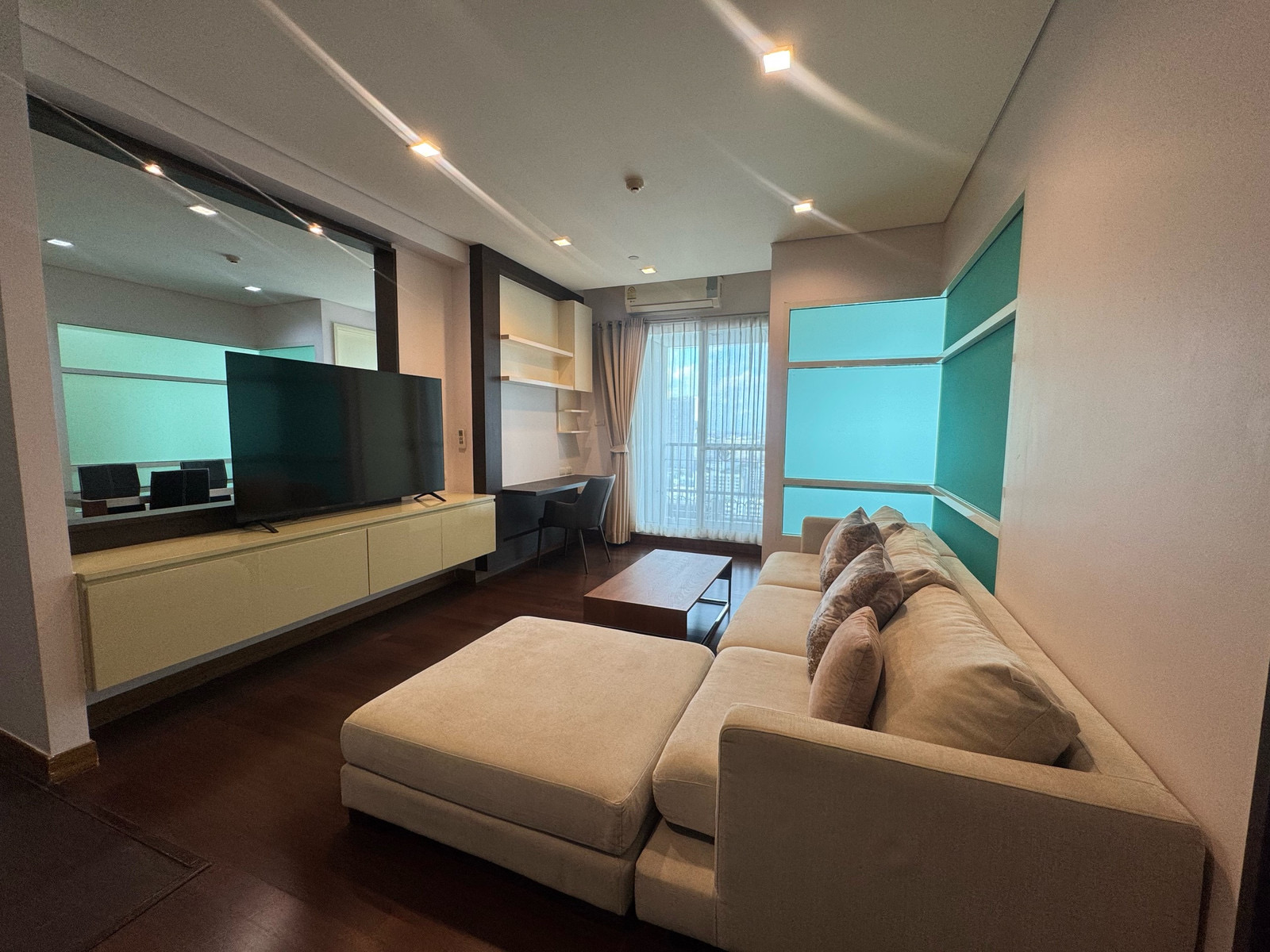 Ivy thonglor  - photo 3