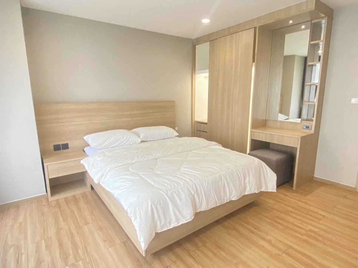 Bliss Thonglor - photo 2